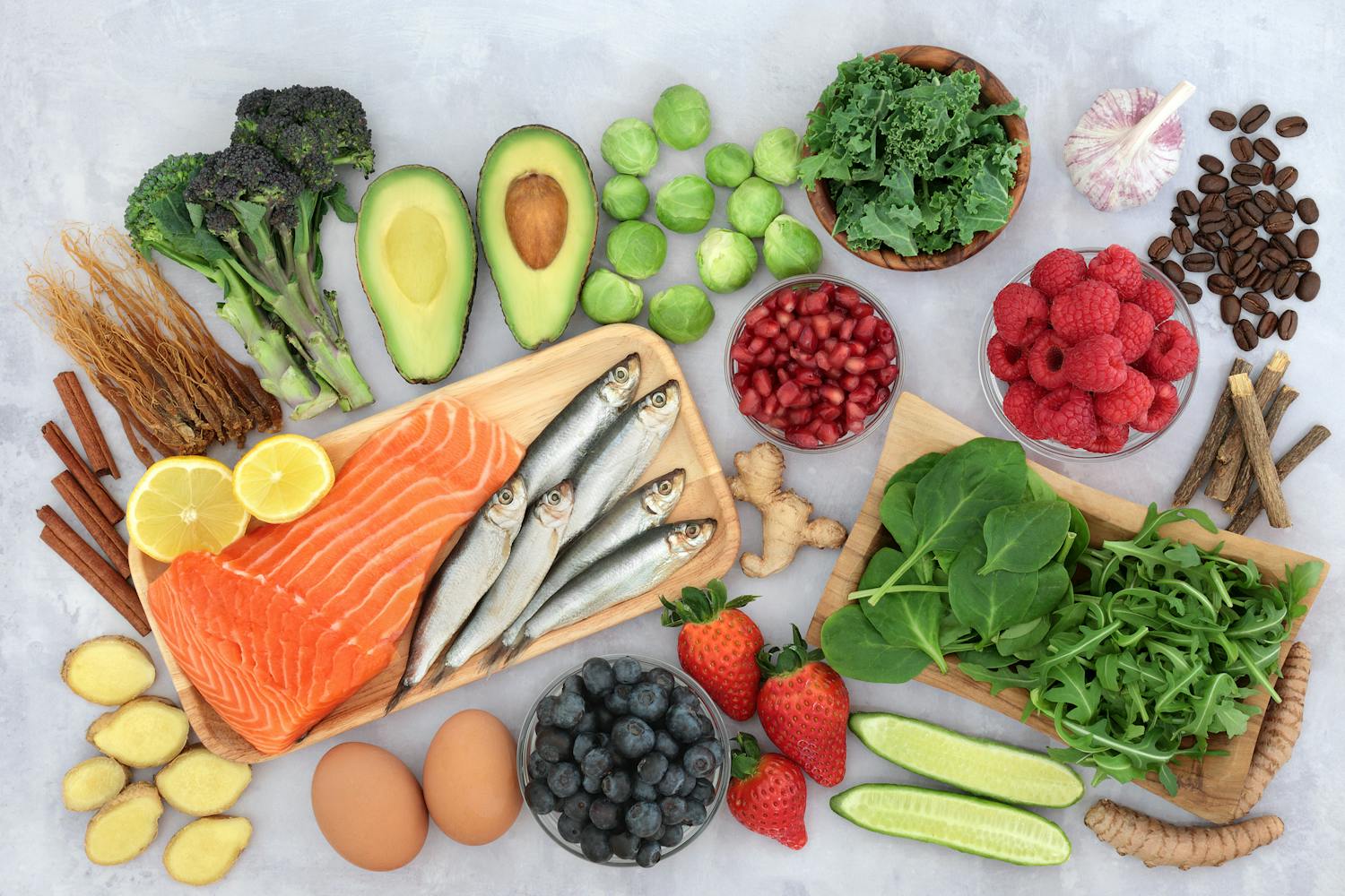 Alimentation anti-inflammatoire : une aide pour prévenir le mal de dos ?