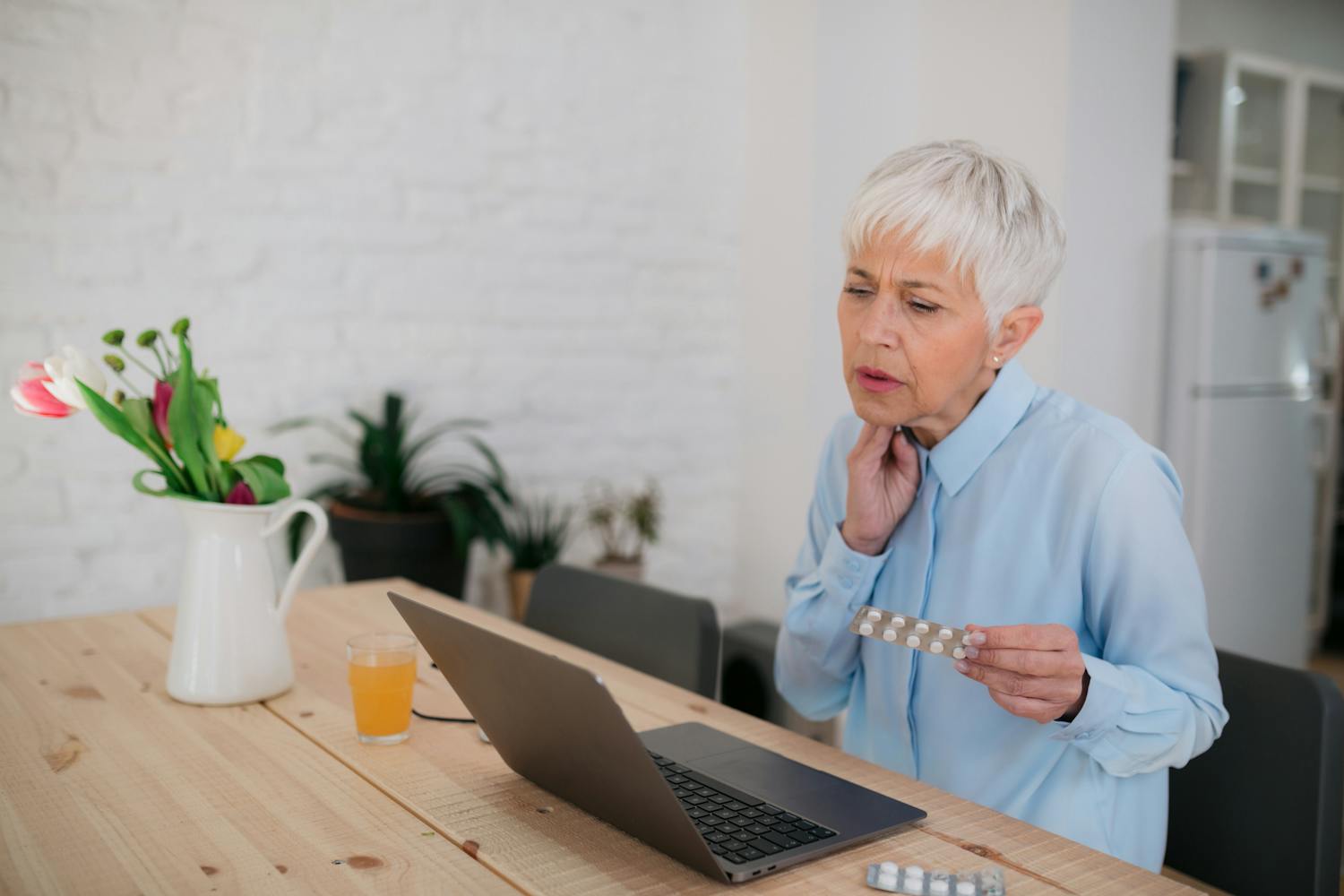 Cortisone : peut-on en prendre contre le mal de gorge ?