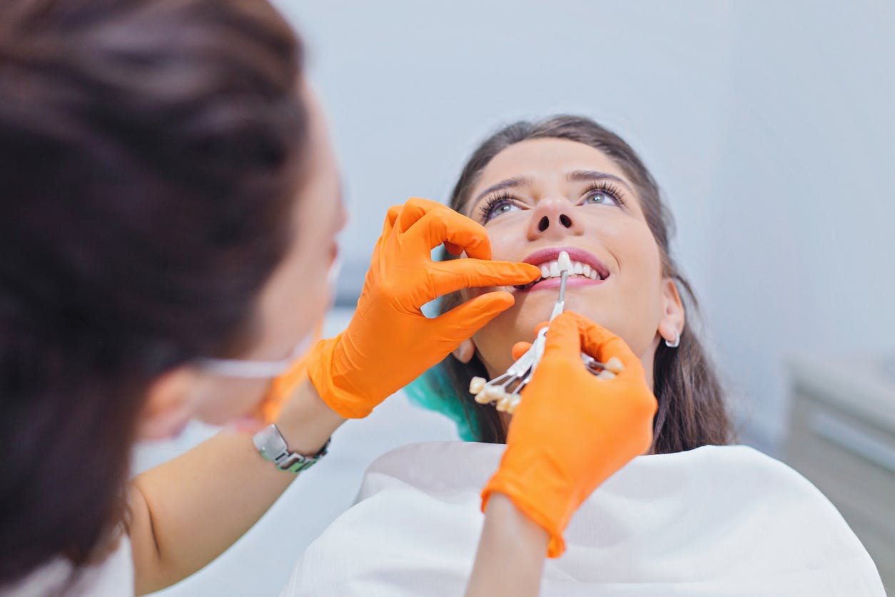 Tout savoir sur les couronnes dentaires