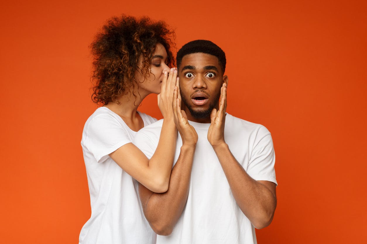 Hallucinations auditives : pourquoi j'entends des voix ou des bruits qui n'existent pas ?
