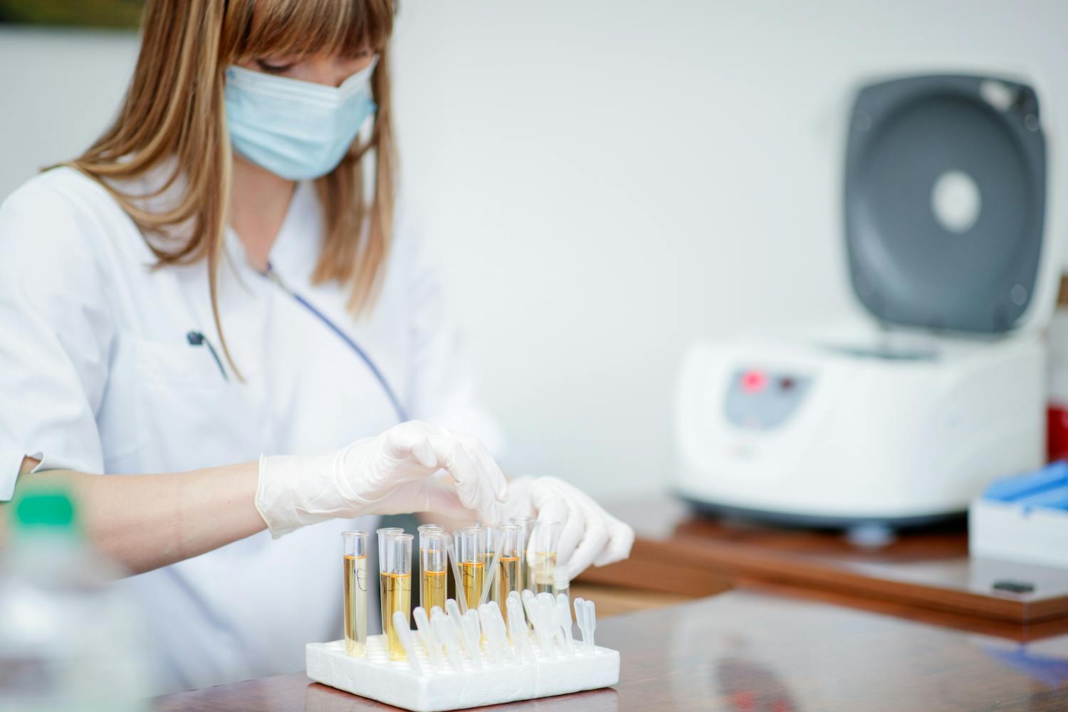 Microalbuminurie : tout savoir sur l'analyse d'albumine dans les urines