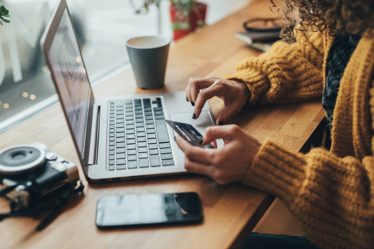 Pourquoi suis-je en proie aux achats compulsifs ? Comment me raisonner ?