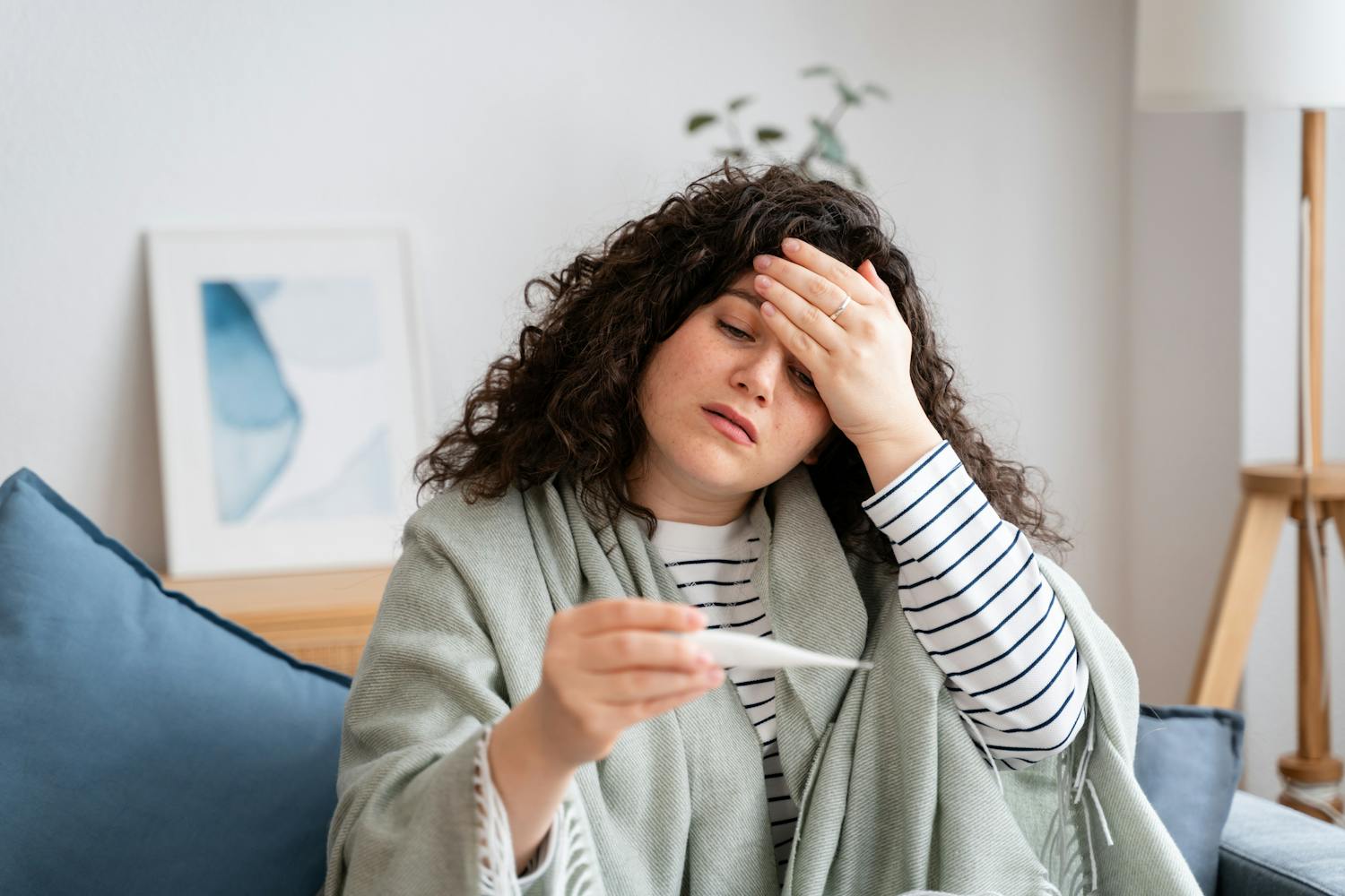 Pourquoi la température corporelle augmente lors de la fièvre ?