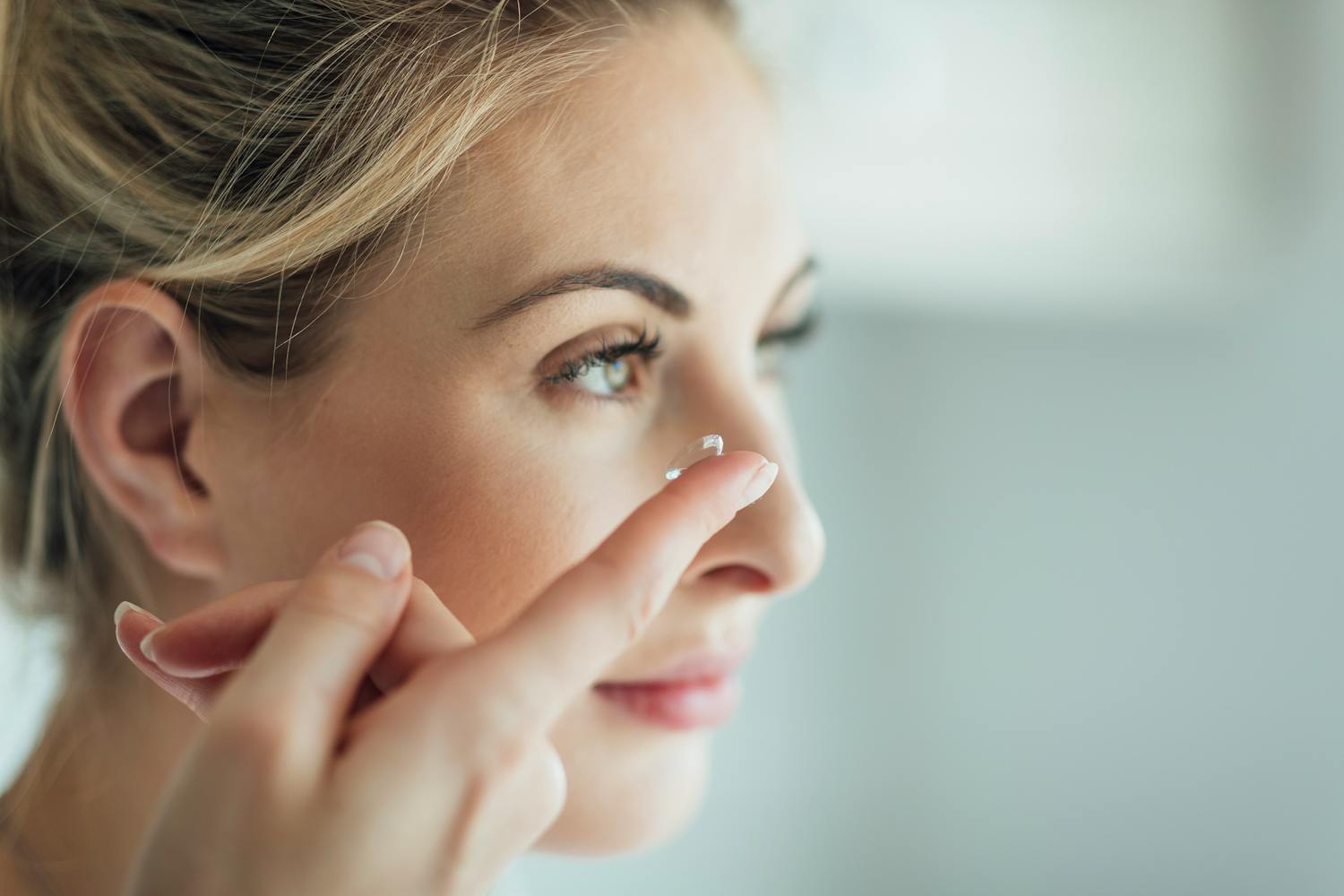 Quels sont les risques liés au port de lentilles de contact ?